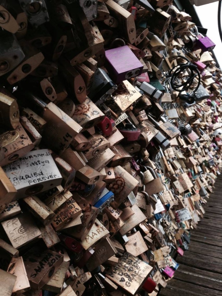 homeschool paris locks pont des arts love