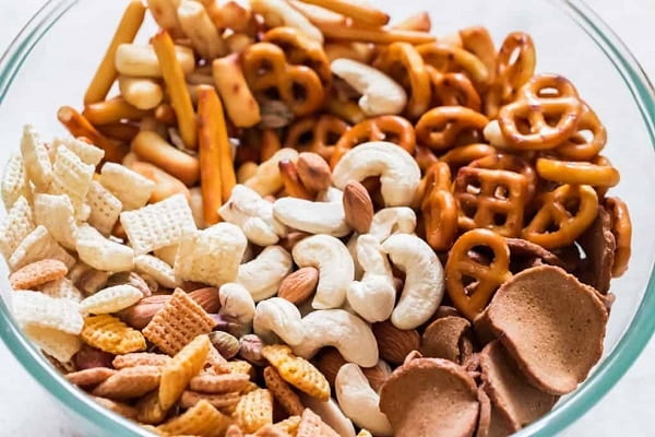 hiking chex mix